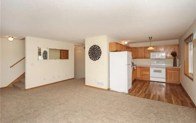 1587 County Road D E — Photo 2