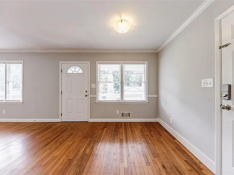 1582 Lincoln Ave SE — Photo 11