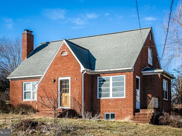 420 Thompson St, Dayton, VA 22821