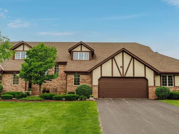 1035 Oakwood LANE, Brookfield, WI 53045