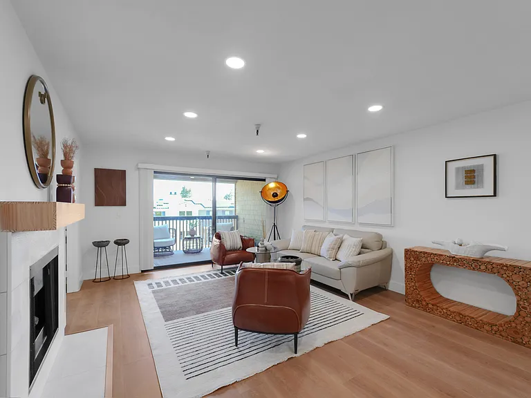 2111 Latham St #307 — Photo 17