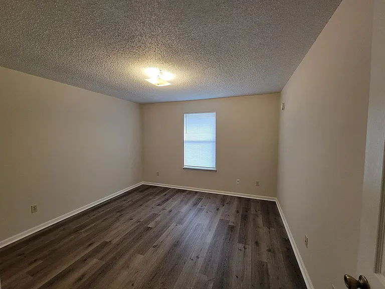 1337 Delaware Pl #B — Photo 9