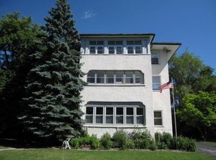 218 Herrick Rd APT 2, Riverside, IL 60546