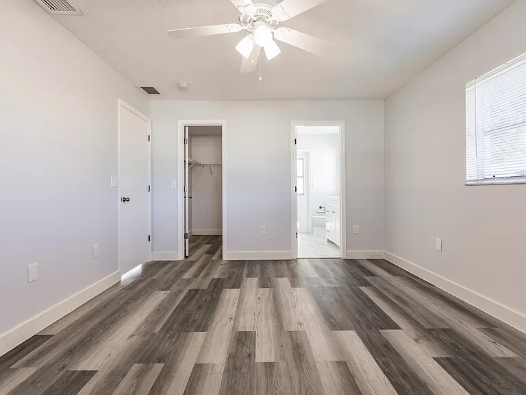 11065 Waterford Ave — Photo 27