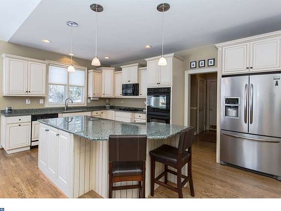 4th image of 115 Woodridge Dr
