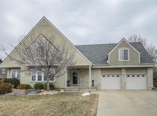5017 Hilltop Dr, Shawnee, KS 66226