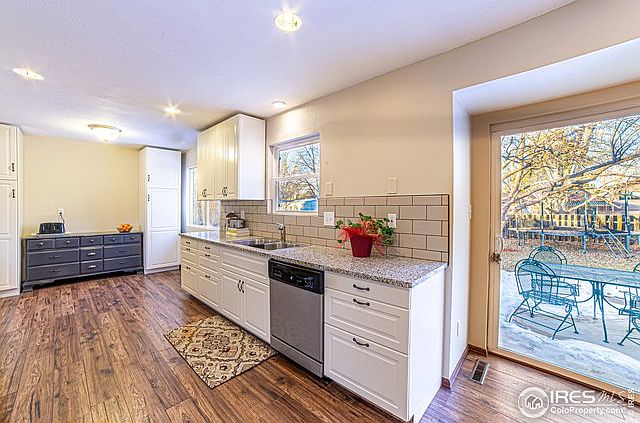 1st image of 418 Cardinal Ct
