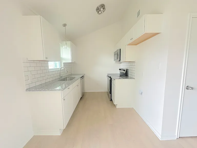 427 S Nickens Ave — Photo 4