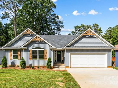 2027 Marquesas Ave, Tega Cay, SC, 29708