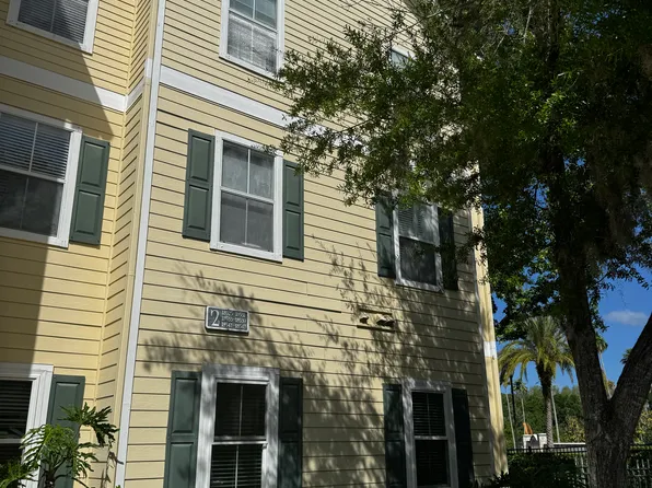 18539 Bridle Club Dr, Tampa, FL 33647