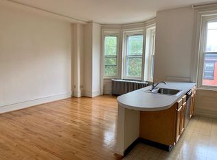 2110 Pine St APT 3F, Philadelphia, PA 19103