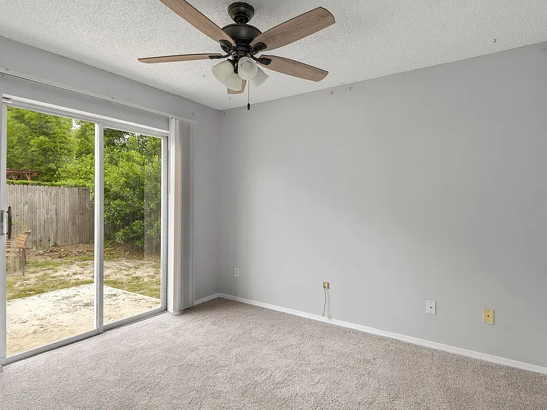 301 S Capen Ave — Photo 19