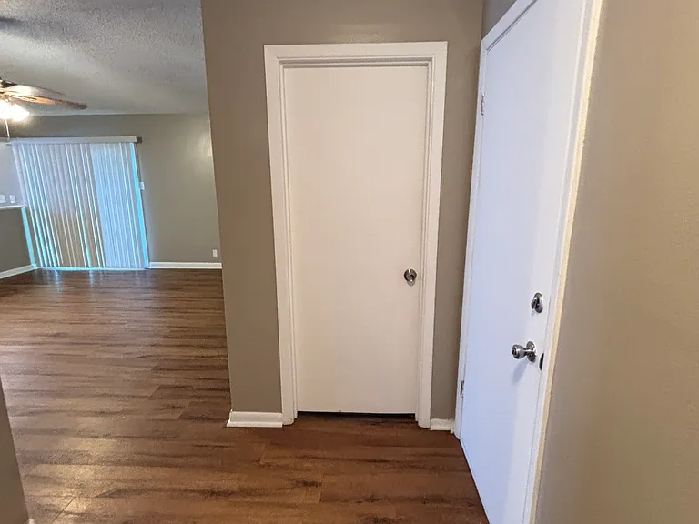 1 Greenway Ct — Photo 3