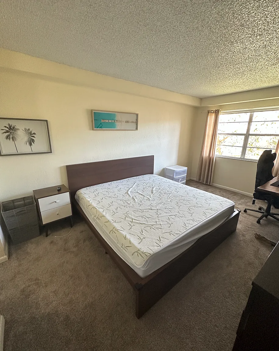 2 bed, 850 sqft, $1,200 — Photo 1