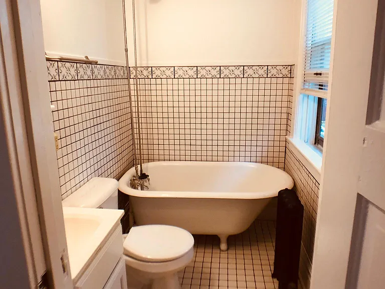 441 Woodward Ave #B — Photo 20