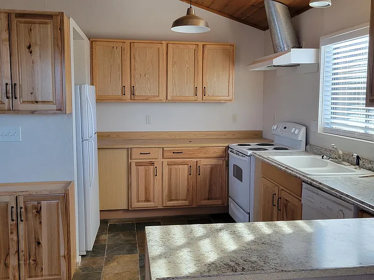 4713 N Harlequin Dr — Photo 4