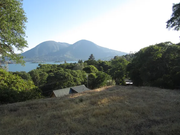 10095 Harvey Blvd, Clearlake Oaks, CA 95423