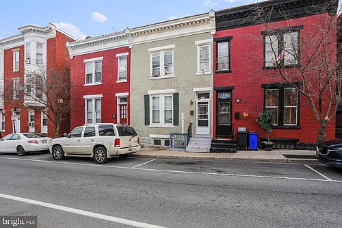 210 N Locust St Photo 1