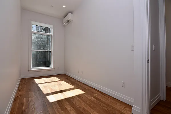 Rented by Bohemia Realty Group | media 14