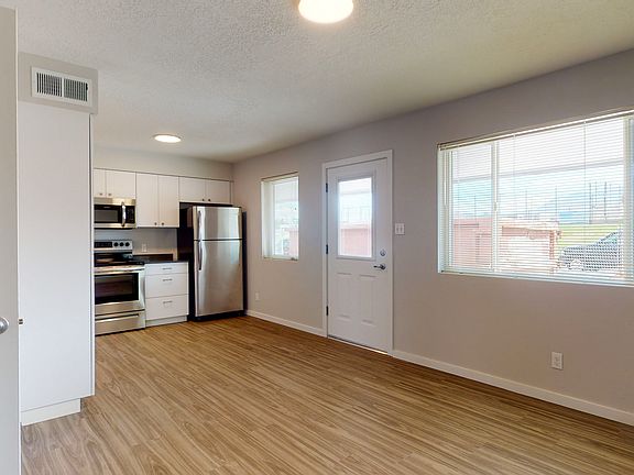 4th image of 2415 Espanola St NE APT E