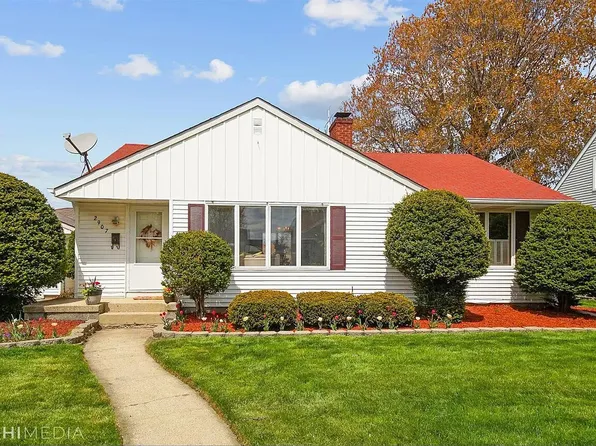 2907 Franklin St, Highland, IN 46322