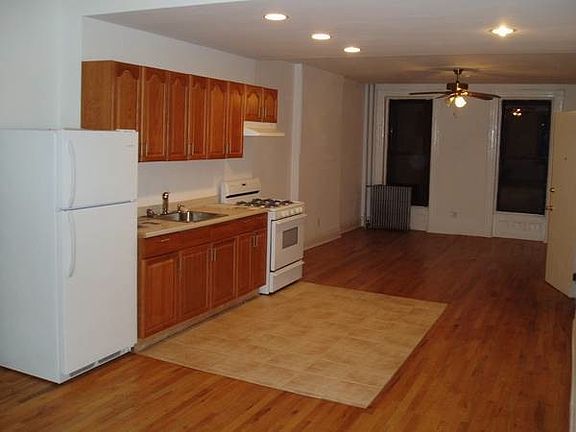 4th image of 270 Stuyvesant Ave