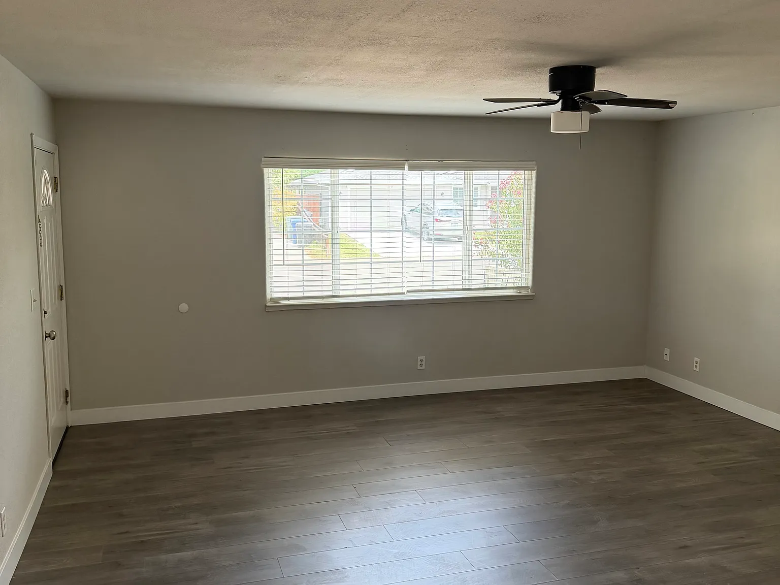 3 bed, 1144 sqft, $2,650 — Photo 4