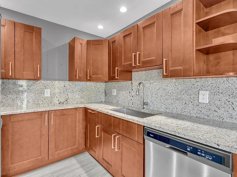 8909 NW 28th Dr #32B — Photo 7