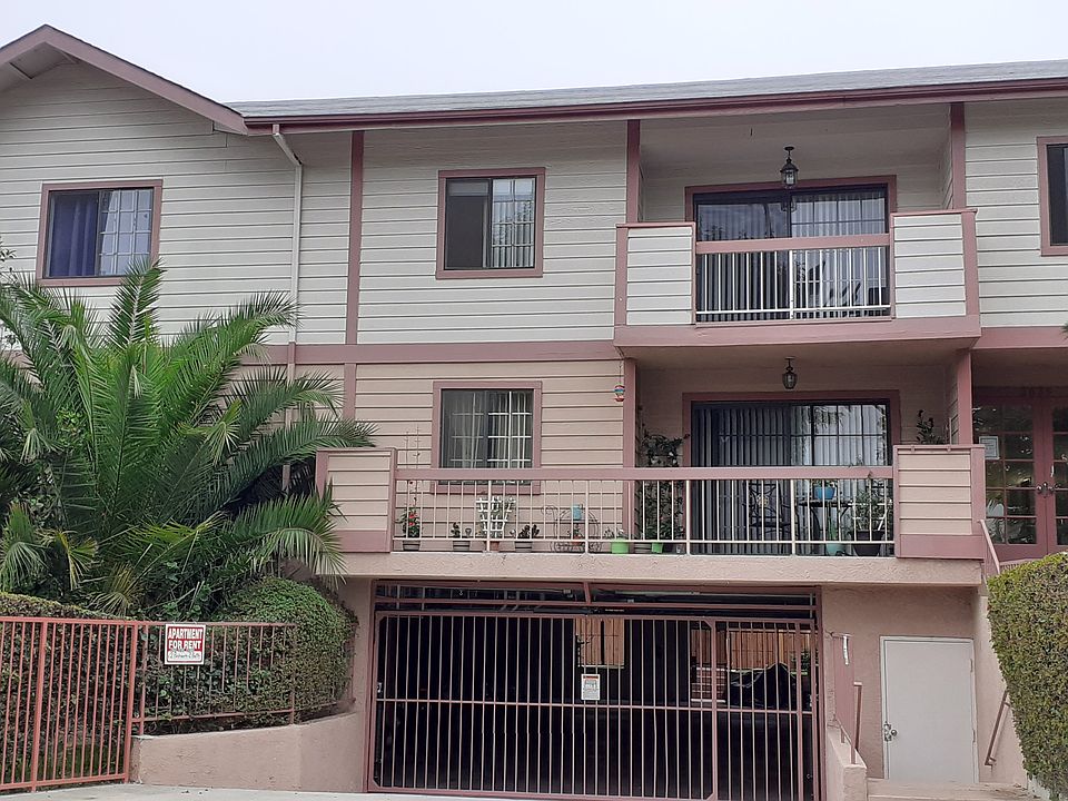 1st image of 3635 Veteran Ave #106