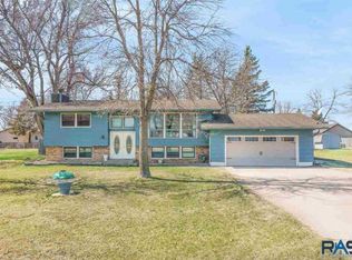 1705 N Ellis Rd, Sioux Falls, SD 57107