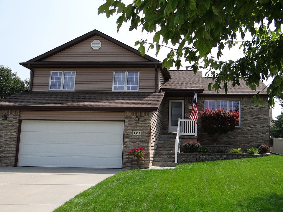 1st image of 7923 Dawson Creek Dr