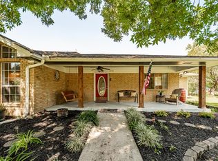 4718 Woodland Ln, Old River Winfree, TX 77535