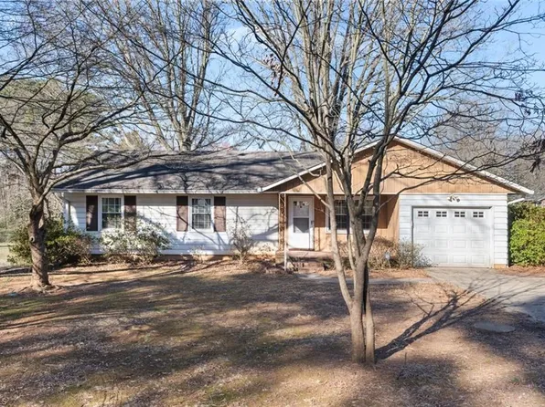 1901 Brewer Rd, Winston Salem, NC 27127