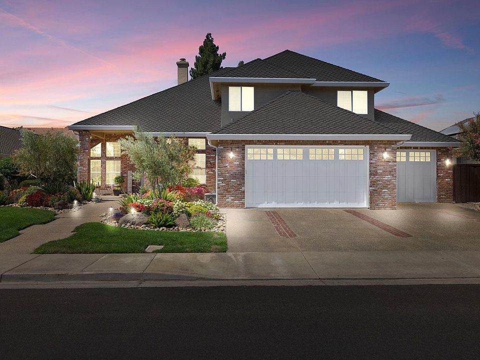 1st image of 935 Interlaken Dr