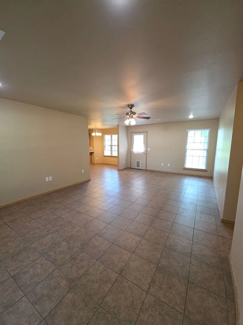 619 Resimont Drive — Photo 2
