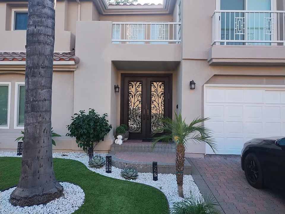 5711 Aura Ave