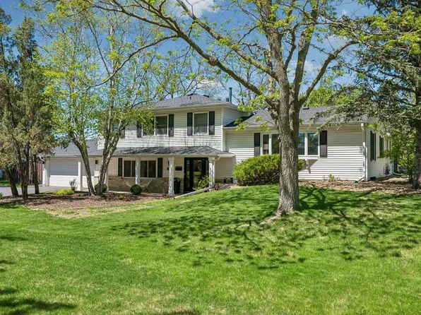 8910 23rd Ave N, Golden Valley, MN 55427