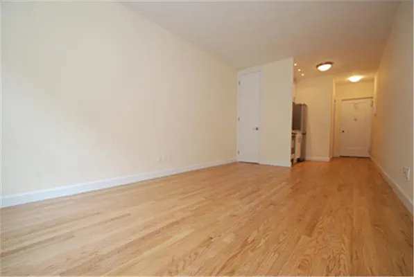 Rented by Buchbinder & Warren | media 6