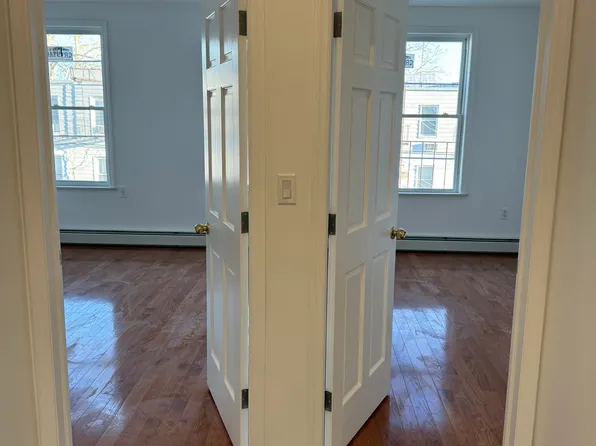 23 Bay 7th St #1, Brooklyn, NY 11228