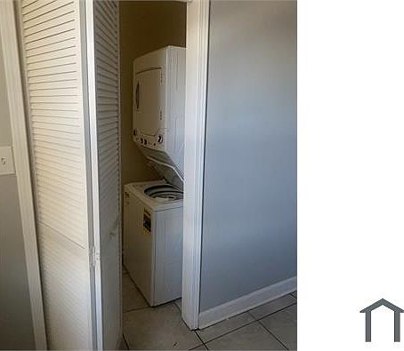 3rd image of 7320 S Ridgeland Ave #2