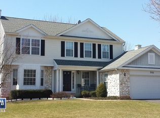 562 Lindsay Ln, Dundee, IL 60118