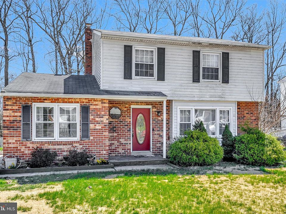 1st image of 28 Evergreen Dr