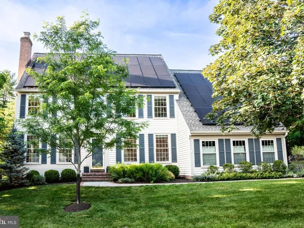2 Frances Green Ct, Gaithersburg, MD 20878