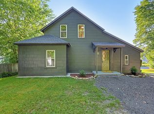 8 Mount Pleasant St, Webster, MA 01570