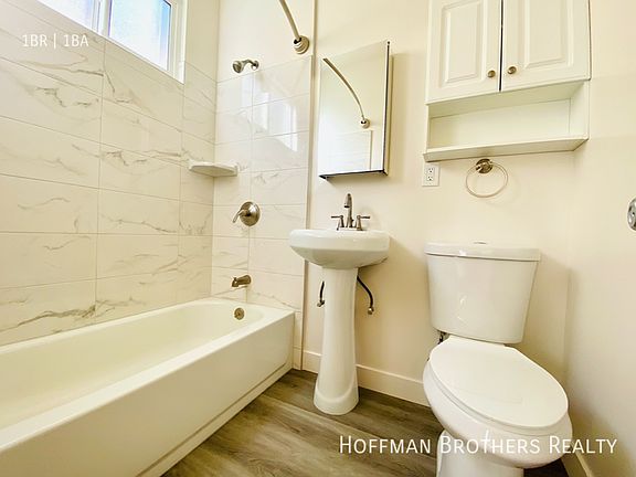 5th image of 1623 N Mariposa Ave #200A