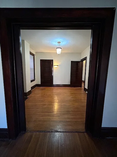 135 1/2 W 1st Ave #2