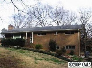 9102 Sharonbrook Dr, Charlotte, NC 28210