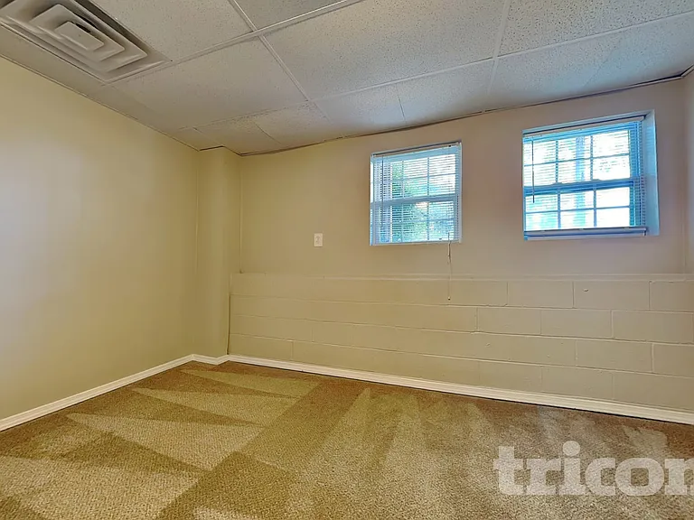 37 Abbotsford Dr — Photo 14