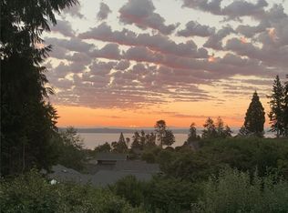 10914 NE Bill Point Ct, Bainbridge Island, WA 98110