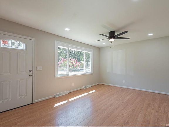 5th image of 1645 Darby Dr